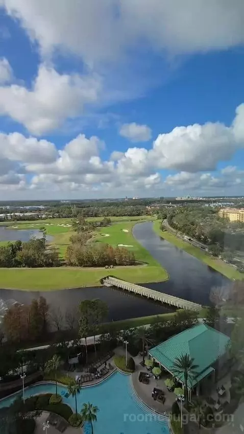 Executive Suite with Theme Park View (#1825) view picture #2