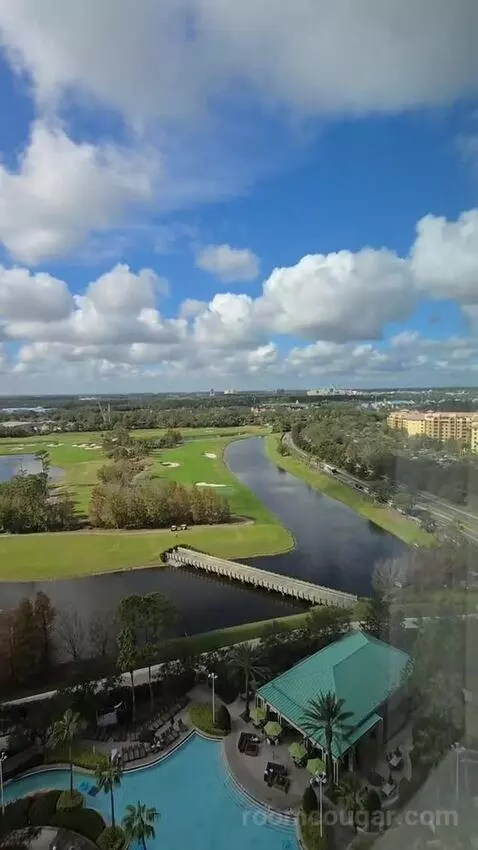 Executive Suite with Theme Park View (#1825) view picture #6