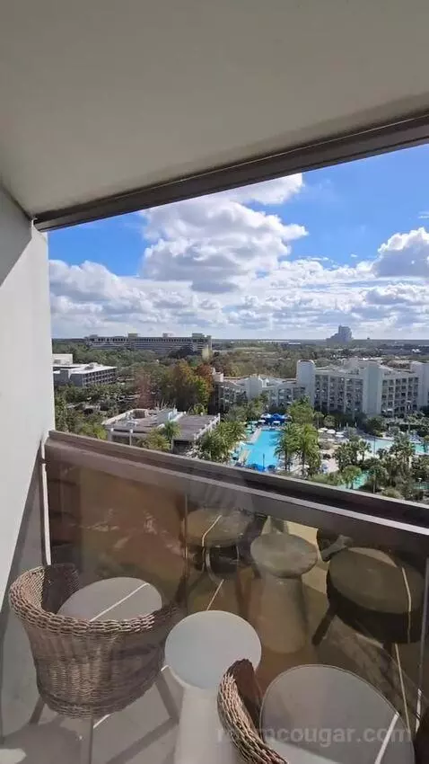 One-Bedroom King Suite with Pool View (#1222) view picture #4