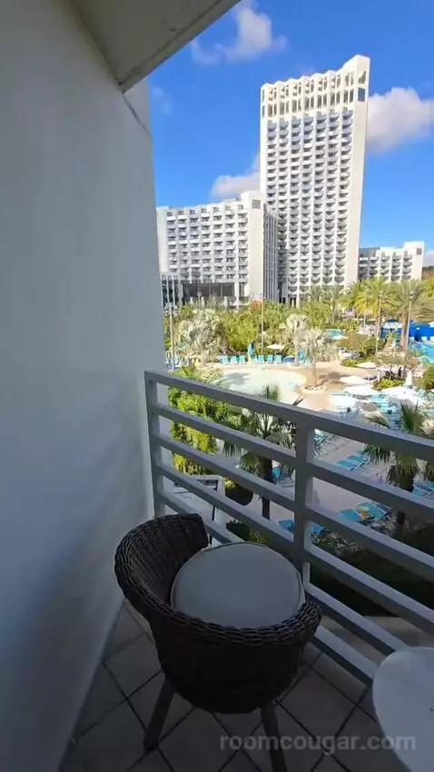 One King Bedroom Island Suite (#4420) view picture #2