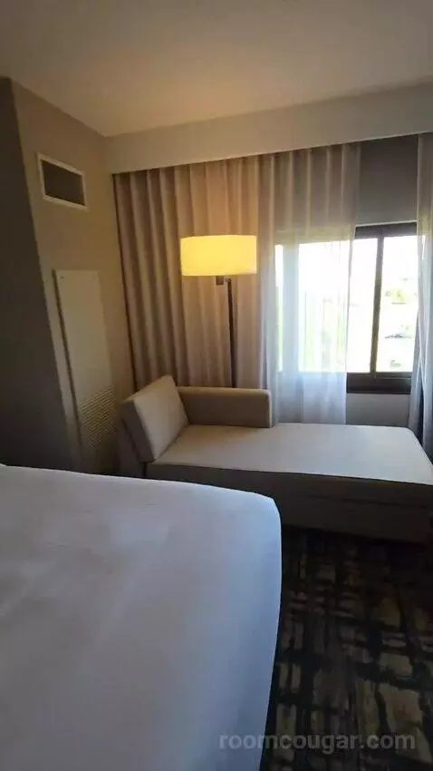 Queen Room with Two Queen Beds (#956) bed picture #8