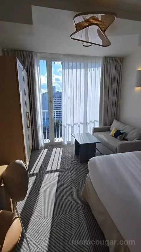 Queen Room with City View (#1217) bed picture #6