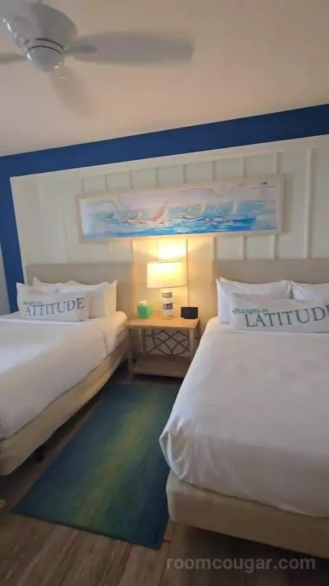One Bedroom King Pool View Suite (#402) bed picture #1