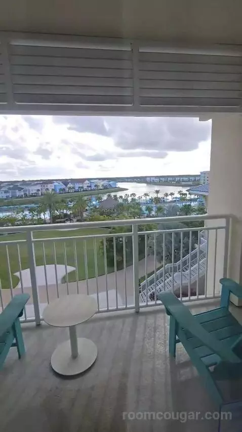 One Bedroom King Pool View Suite (#402) view picture #1