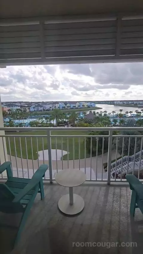 One Bedroom King Pool View Suite (#402) view picture #5