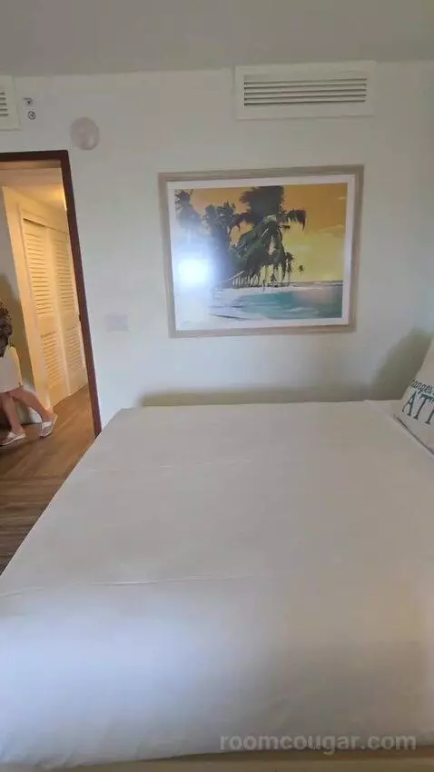 Queen Room with Pool View (#418) bed picture #5