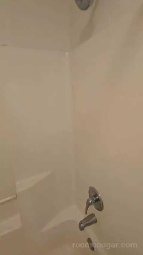 One Bedroom King Suite (#107) bathroom picture #9