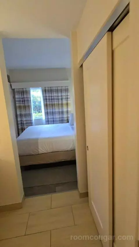 One Bedroom King Suite (#107) bed picture #8