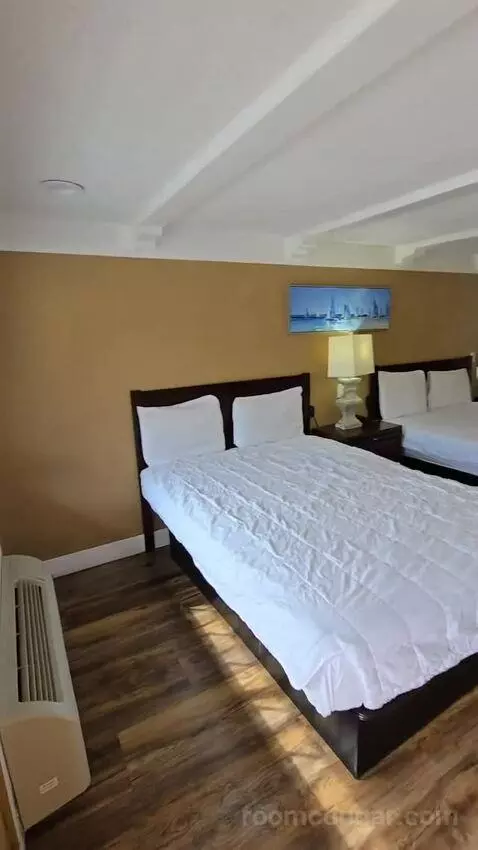 Two Double Bed Room (#112) bed picture #1
