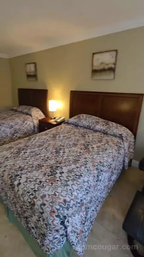 Standard Double Room (#104) bed picture #3
