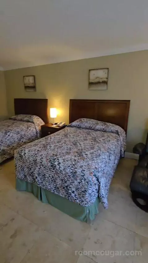 Standard Double Room (#104) bed picture #5
