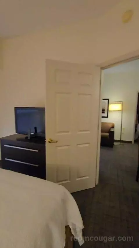 Two-Bedroom Suite bed picture #11