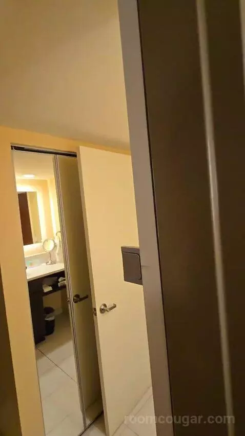 Double Room with Two Double Beds and Balcony (#505) bathroom picture #1