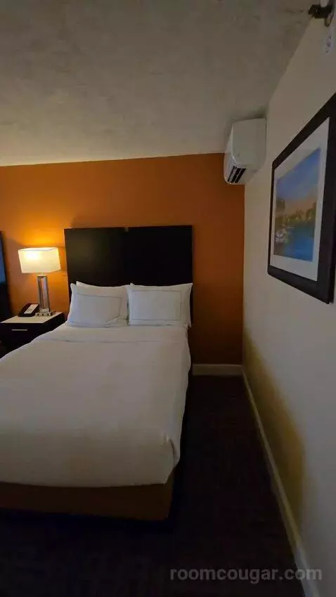 Double Room with Two Double Beds and Balcony (#505) bed picture #2