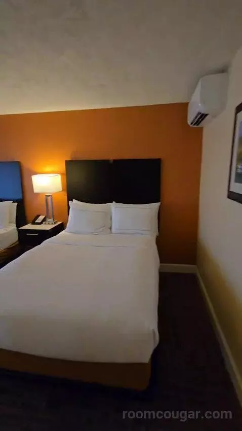 Double Room with Two Double Beds and Balcony (#505) bed picture #5