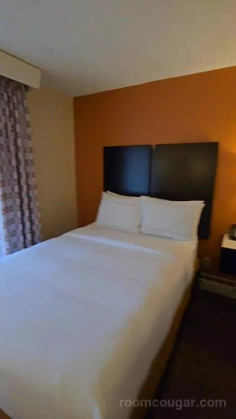 Double Room with Two Double Beds and Balcony (#505) bed picture #8