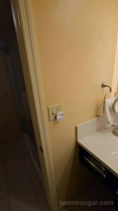 Double Room with Two Double Beds and Balcony (#505) bathroom picture #3
