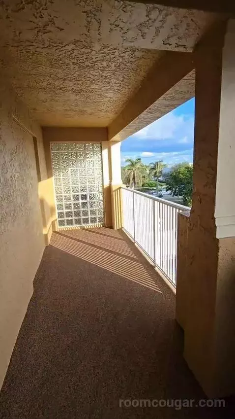 2 Double Beds Large Balcony Pool View (#512) view picture #5