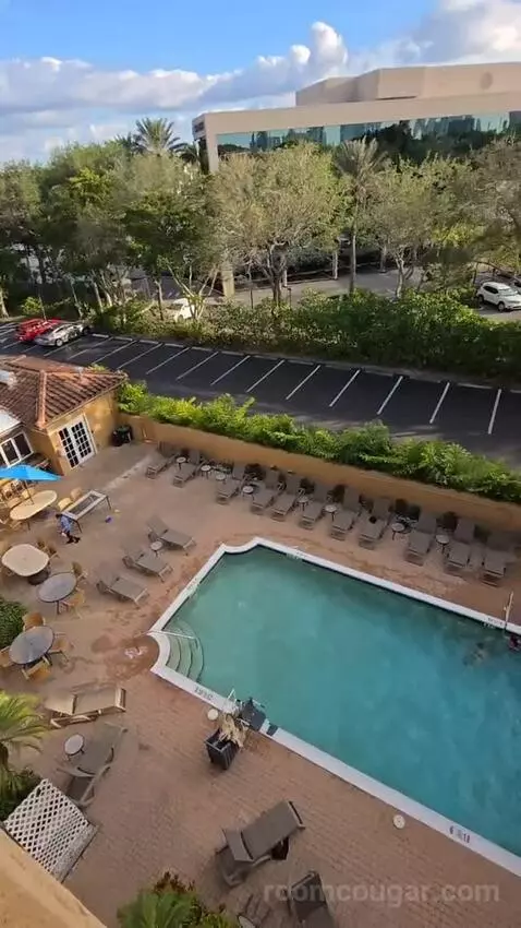 2 Double Beds Large Balcony Pool View (#512) view picture #10