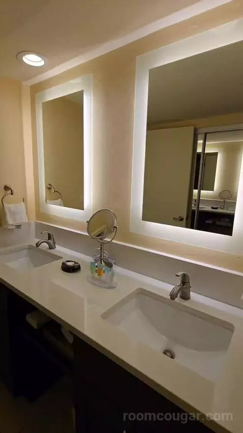 King Room with Large Balcony, Sofa Bed (#501) bathroom picture #2