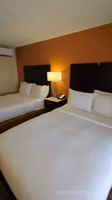 Double Room with Two Double Beds, Balcony and Pool View (#508) bed picture #8