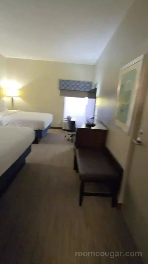 Two Queen Room (#124) bed picture #4