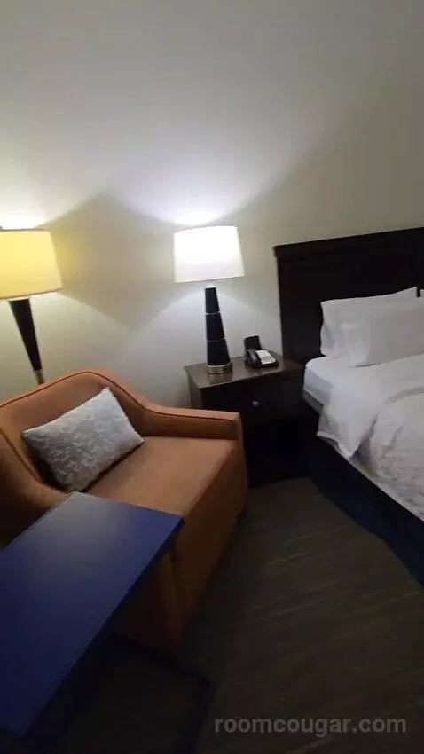 King Room - Disability Access (#122) bed picture #7