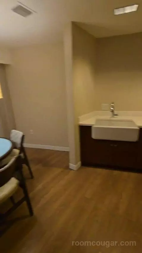 Two-Bedroom Suite with City View (#410) bathroom picture #9