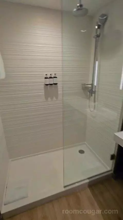 Queen Guest Room with Two Queen Beds (#210) bathroom picture #7