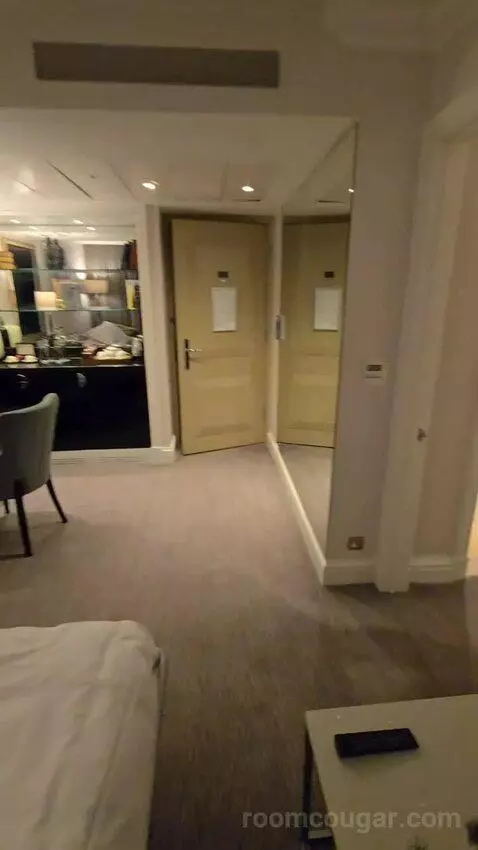 Premium Suite with Balcony and City View (#926) bed picture #5