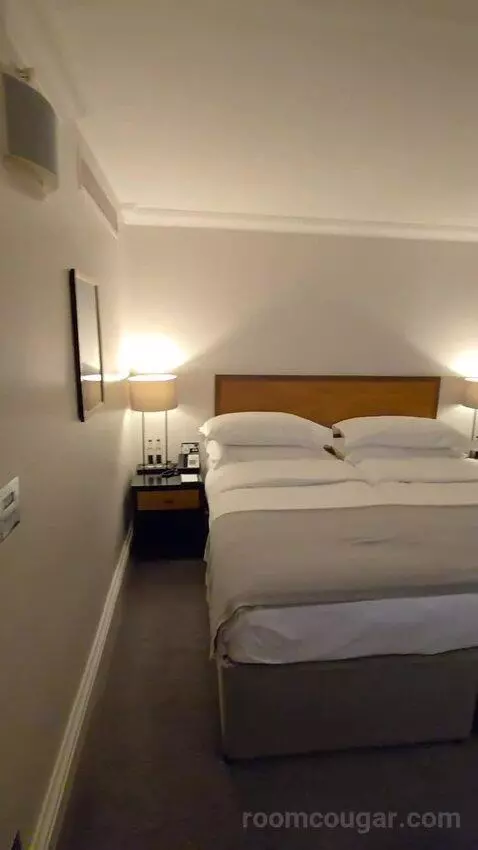 Premium Suite with Balcony and City View (#926) bed picture #7