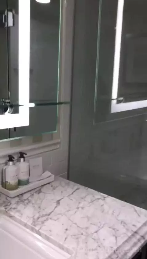 Coastal King (#209) bathroom picture #5