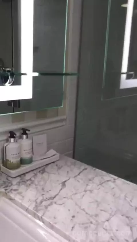 Coastal King (#209) bathroom picture #7