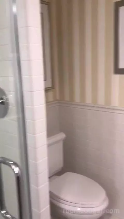 Coastal King (#209) bathroom picture #9