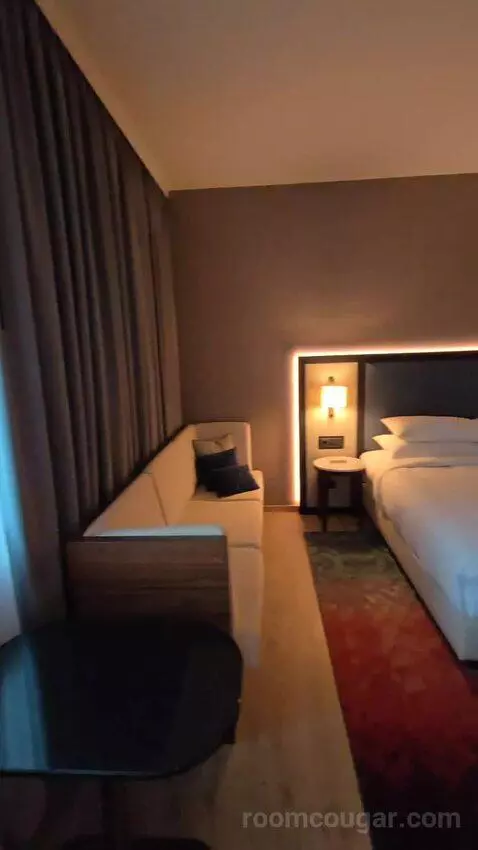 Superior Larger Guest Room, 1 King (#708) bed picture #2