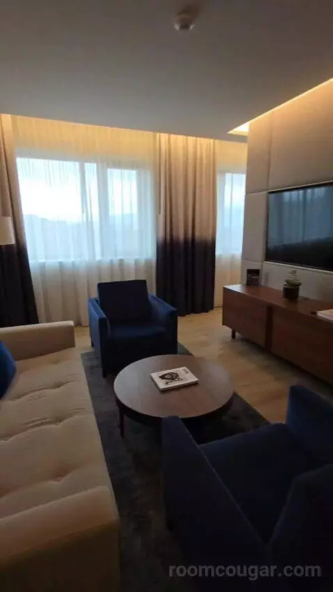 Sky View Terrace Suite, Signature Suite, 1 King (#1021) bed picture #7