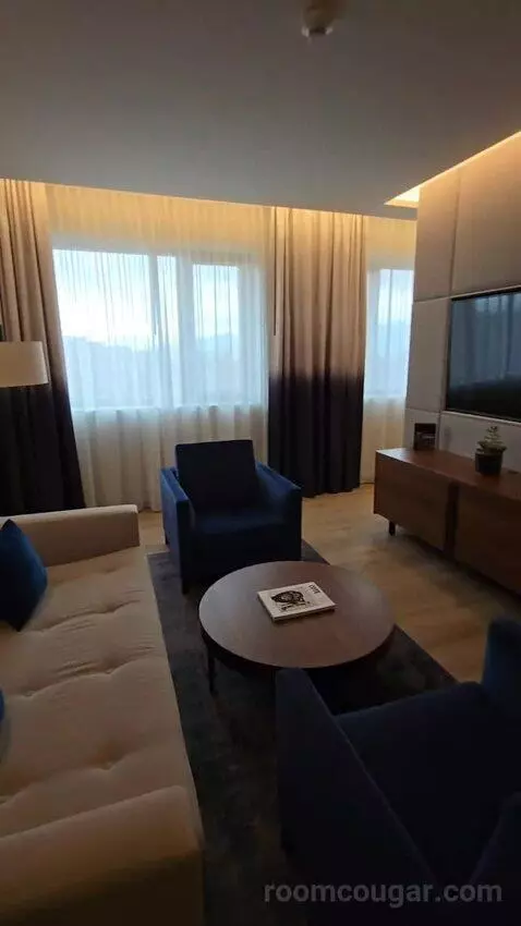Sky View Terrace Suite, Signature Suite, 1 King (#1021) bed picture #8
