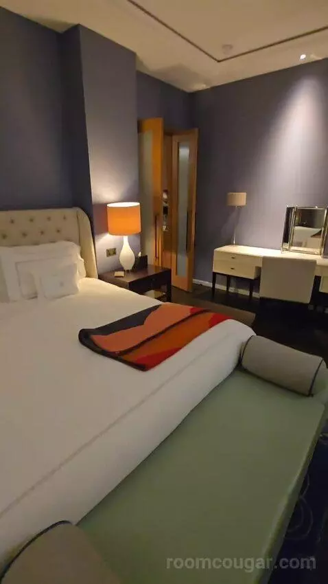 River Suite (#339) bed picture #11