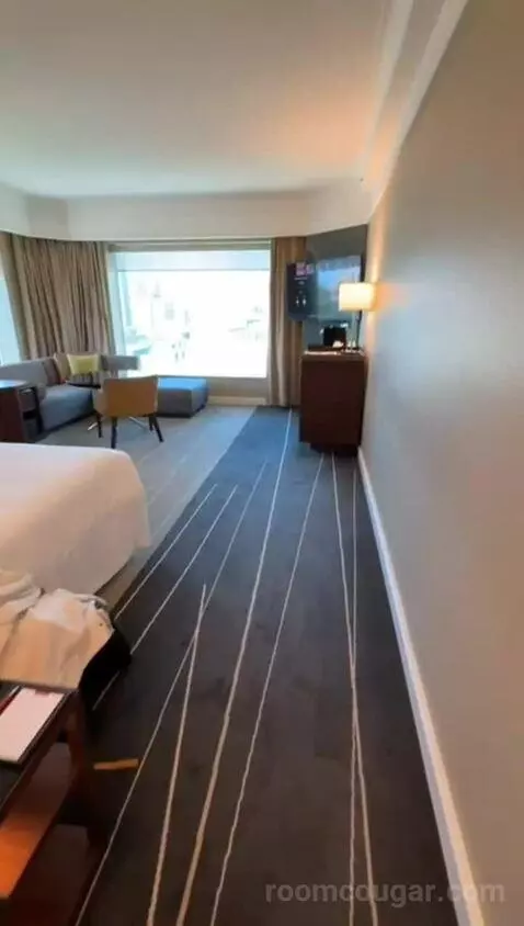 King Room with Spa Tub (#1908) picture #5