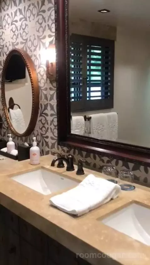 Two Queen Olive Grove Suite (#102) bathroom picture #7