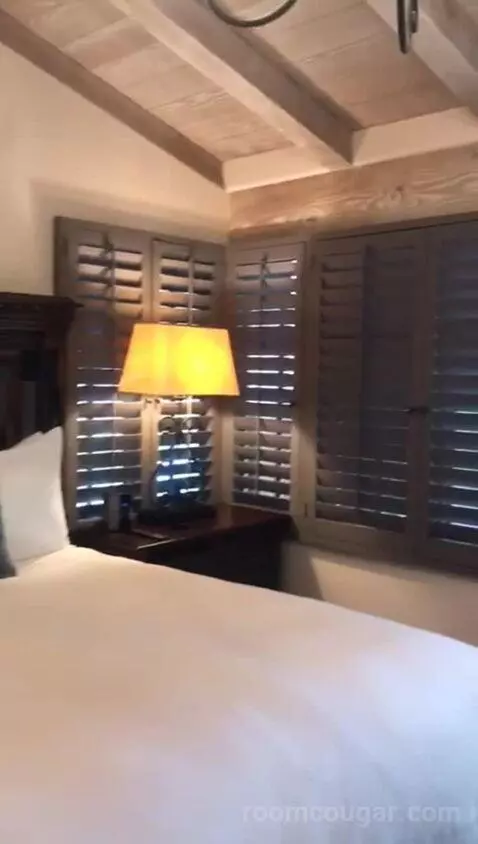 Valencia King Suite (#126) bed picture #9