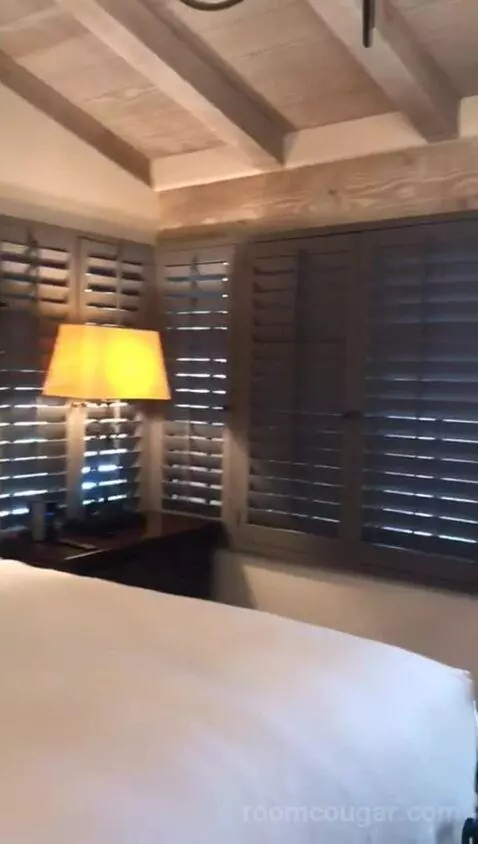 Valencia King Suite (#126) bed picture #11
