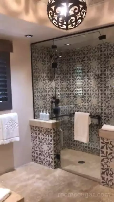 2 Queen Olive Grove Suite ADA (#110) bathroom picture #4