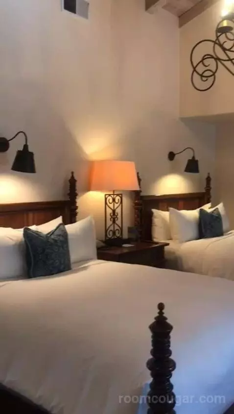 2 Queen Olive Grove Suite ADA (#110) bed picture #4