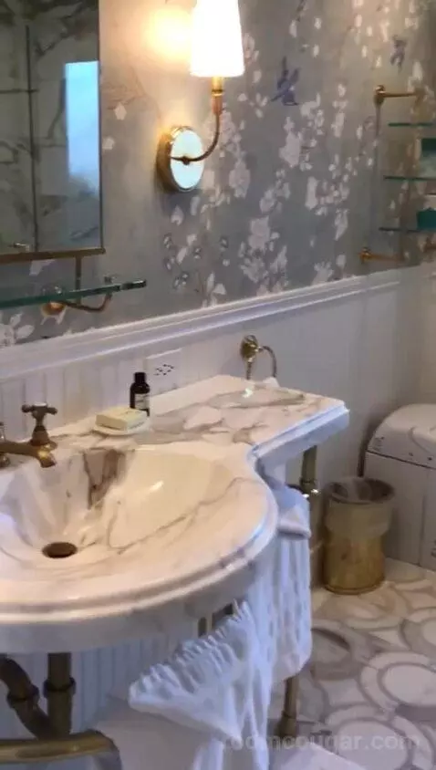 Honeysuckle Villa (#103) bathroom picture #2