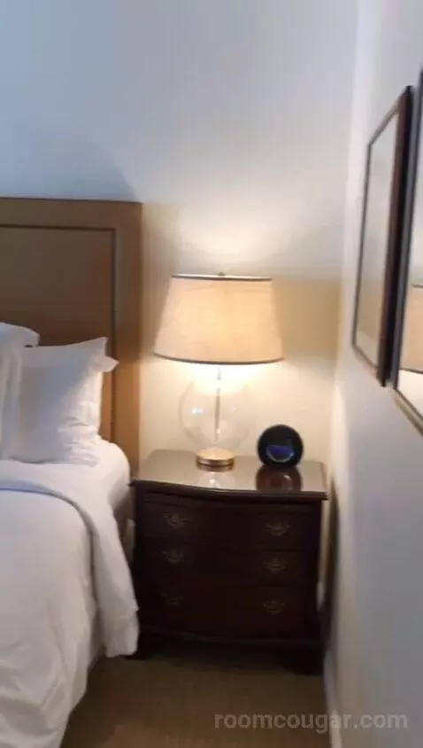 Superior King Room (#4532) bed picture #7