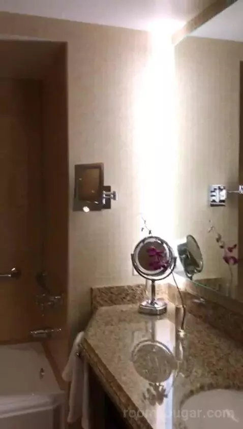 Accessible Signature Queens (#513) bathroom picture #11