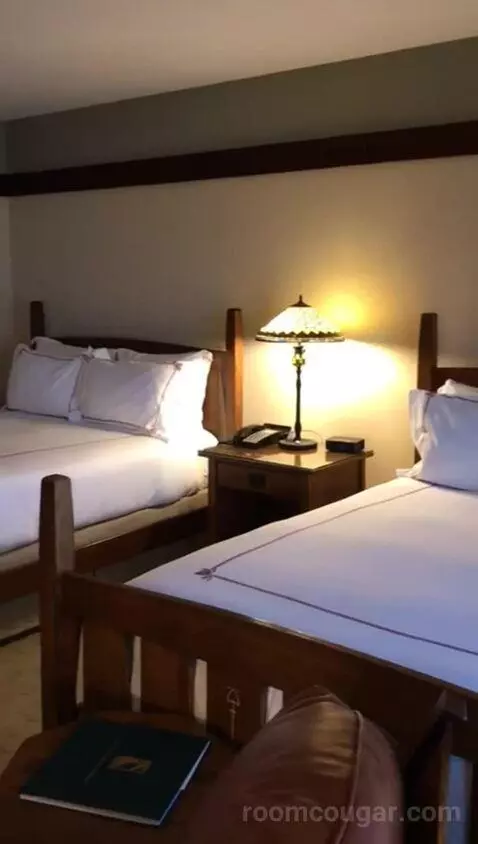 Accessible Signature Queens (#513) bed picture #6