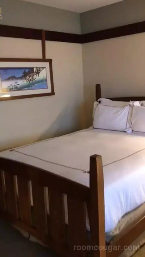 Accessible Signature Queens (#513) bed picture #9