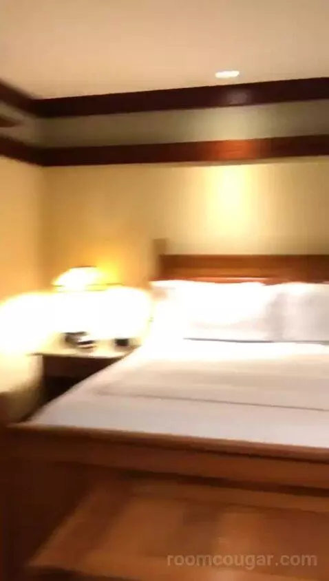 The Thorsen Room (#204) bed picture #5